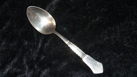 Dinner spoon / Spoon, #Louise Sølvplet cutlery
Manufacturer: O.V. Mogensen and Fredericia Silver
Length 20 cm.