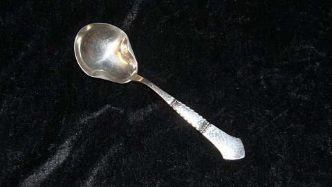 Serving spoon, #Louise Sølvplet cutlery
Manufacturer: O.V. Mogensen and Fredericia Silver
Length 18.5 cm.