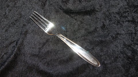Breakfast fork, #Sextus, Silver-plated cutlery
Producer: Københavns Ske-Fabrik
Length 17.5 cm.