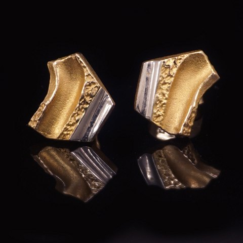 Pair of 14kt gold Lapponia earrings. Size: 11x9mm
