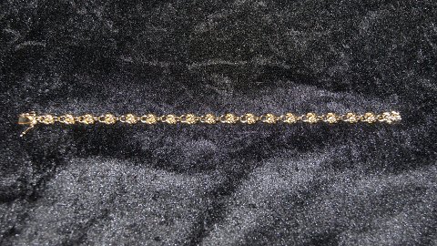 Knot Bracelet 14 carat
Stamped BH 585
Length 22 cm
