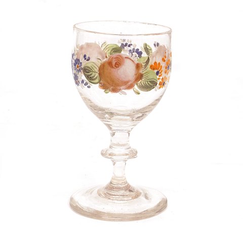 Mid 19th century enamel decorated glass. Circa 
1860. H: 11,6cm