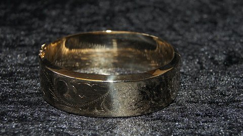 Elegant Bracelet in 14 carat gold engravings