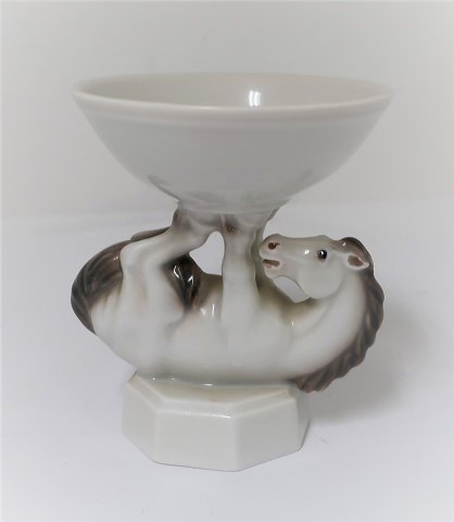 Royal Copenhagen. Small bowl with horse. Model 2579. Height 8 cm. (2. quality)