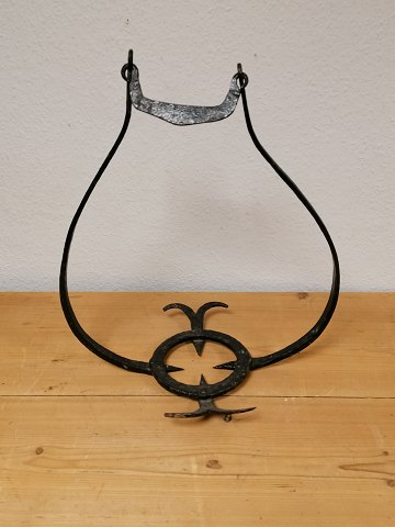 Pot hanger for open fireplace