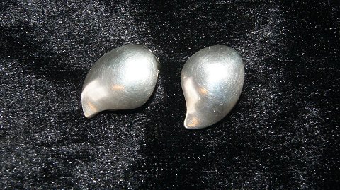 Elegant Earrings with clips in silver
Stamped Sterling denmark Aof
