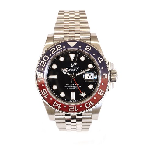 Rolex GMT Master II 126710BLRO with box and 
papers. Bought at AD Klarlund, Copenhagen, June 
1st 2021. D: 40mm