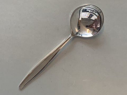 Serving spoon # 051 and # 161 #Cypres
#Georg Jensen
Length 18 cm