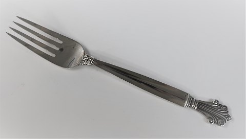 Georg Jensen. Sølvbestik. Sterling (925). Dronning. Middagsgaffel. Længde 18,3 
cm