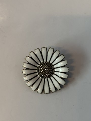 Marguerite brooch silver
Stamped AM
Width 32.29 cm approx
Stamped 925 p