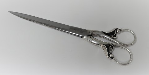Georg Jensen. Saks med sølvhåndtag (925). Model 122A. Længde 26 cm.