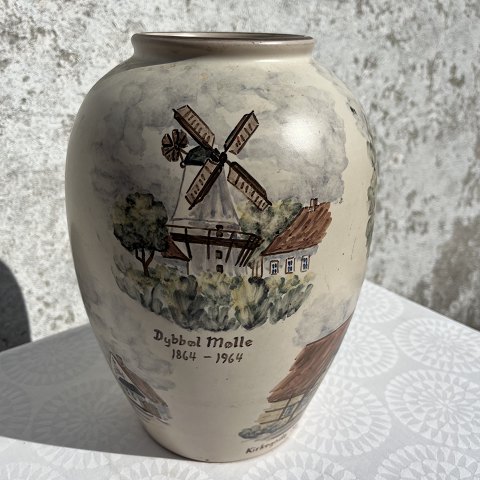 Vase
Southern Jutland
*DKK 700