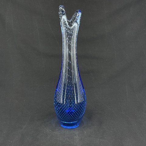 Marineblå orkidevase fra Kastrup Glasværk, 27 cm.