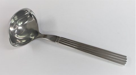 Georg Jensen. Bernadotte Silberbesteck. Sterling (925). Saucenlöffel mit Stahl. 
Länge 19 cm