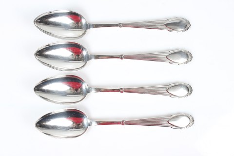 F Silver Cutlery
Dinner spoons
L 20,8 cm