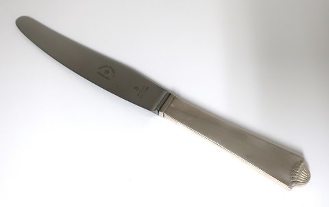 Hans Hansen. Sølv (830). Arvesølv no.4. Middagskniv. Længde 24 cm.