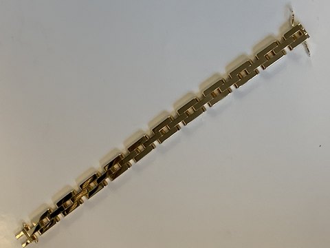 Block Bracelet 3 RK in 14 carat Gold
Stamped 585 SKR4
From 1969-Skrivers Guldvarefabrik ApS
Length 18.5 cm approx
Width 9.11 mm approx
Thickness 2.72 mm