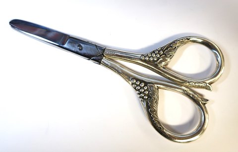 Grape scissors with silver handle (925). Length 14.5 cm