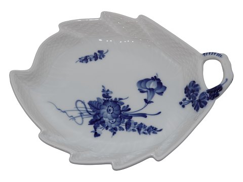 Blue Flower Curved
Dish 22.7 cm.