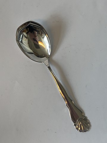 Serving spoon in Silver
Stamped: 3. Towers SJ
Length approx. 14.3 cm
Stamped in 1932