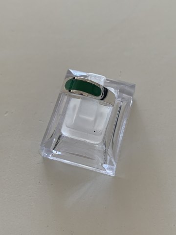 Åben sølv ring
Stemplet 835
Indlæg ukendt grøn materiale
Ringen kan justeres fra størrelse 52 til 54