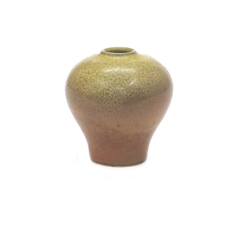 Small stoneware vase by Nils Thorsson for Royal 
Copenhagen 20957. Good condition. Signed. H: 6,9cm