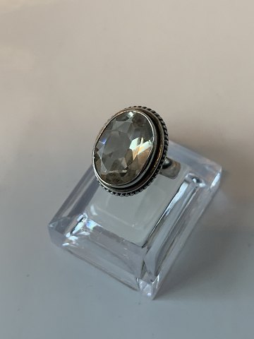 Sølv Damering med en krystalsten
stemplet 925S 
Størrelse 51