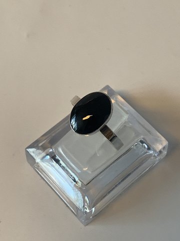 Sølv Damering  med sort Onyx
stemplet 925S  MA
Størrelse 58