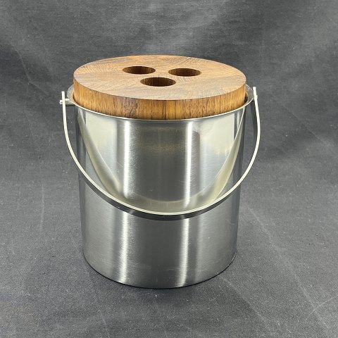 Stelton ice bucket with teak lid