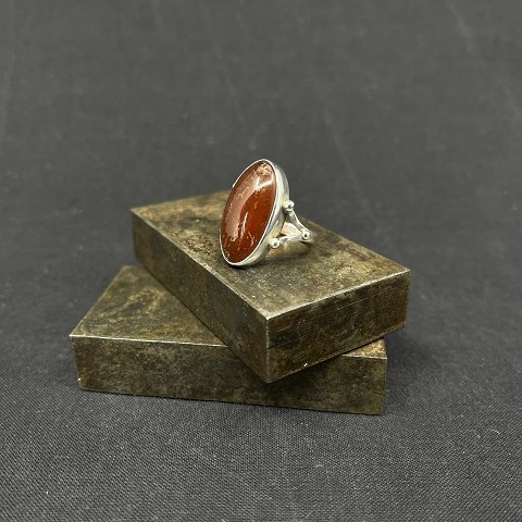 Art nouveau ring med rav