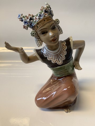 Dahl Jensen Oriental Figure, Aju Sitra.
Deck no. 1323.
SOLD