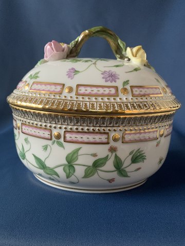 Flora Danica small terrine/sugar bowl, 1st assortment, cover No. 3582
