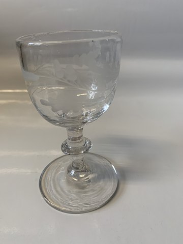 Hvidvin glas Egeløv Holmegaard
Højde 10,8 cm