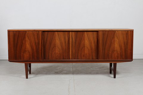 Danish Modern
Sideboard of rosewood
