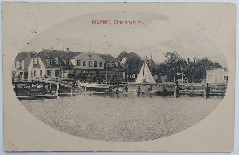 Postkort: Motiv med Strandhotellet i Dragør i 1918
