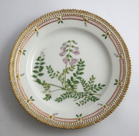 Royal Copenhagen, Flora Danica. Lunch plate. Design # 3550. Diameter 22 cm. (1 
quality). Vicia sylvatica L