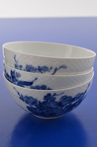 Royal Copenhagen  Blue flower curved  Small bowl 1551A