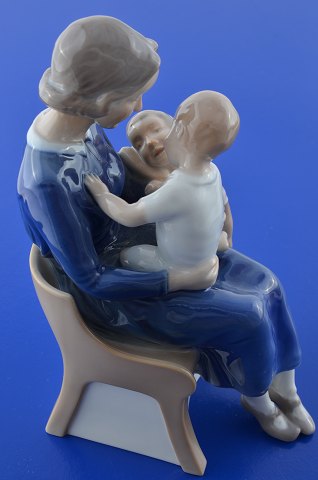 B&G figurine 2262 Happy family