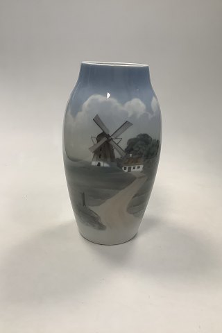 Bing og Grøndahl Art Nouveau Vase No 8695 - 243 med Mølle
