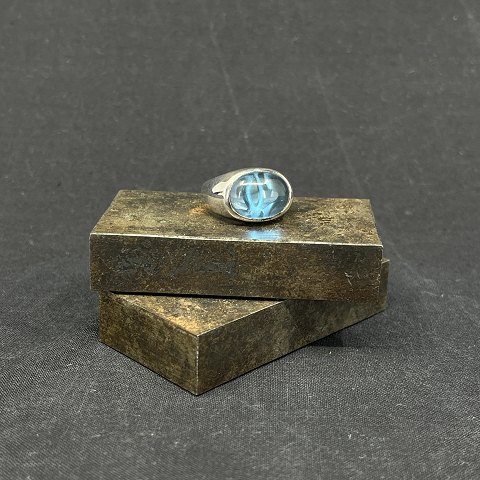 Ring in silver with blue stones
