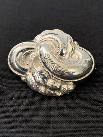 Silver brooch with beautiful pattern, stamped EH 830