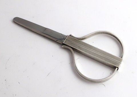 Grape scissors sterling (925) by Axel Holm, Copenhagen. Length 13.8 cm.