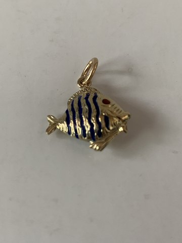 Pendant 14 carat gold, shaped like a fish. Classic pendant.