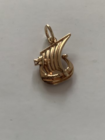 Beautiful pendant in 14 carat gold, designed as a Viking ship.