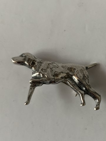 Silver brooch in the shape of a dog
Stamped 925S
Length 3.5 cm
Height 2.0 cm