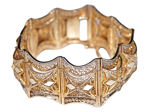 Gilded silver
Wide Filigree bracelet from 1940-1960