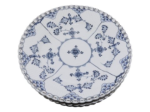 Blue Fluted Full Lace
Early dinner plate 1780-1820