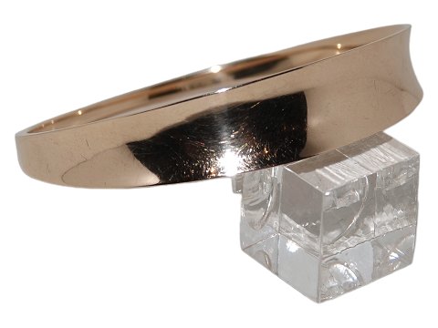 Hans Hansen 14 carat gold
Bangle in heavy quality