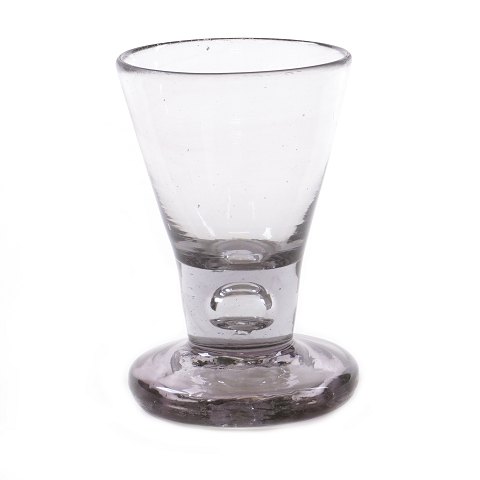 Norsk frimurerglas fra Nøstetangen Glasværk ca. år 
1770. H: 11,8cm