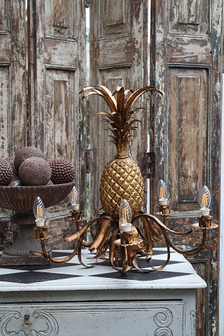 Dekorativ , fransk Maison Charles ananas lysekrone i forgyldt bronze fra 
40érne...